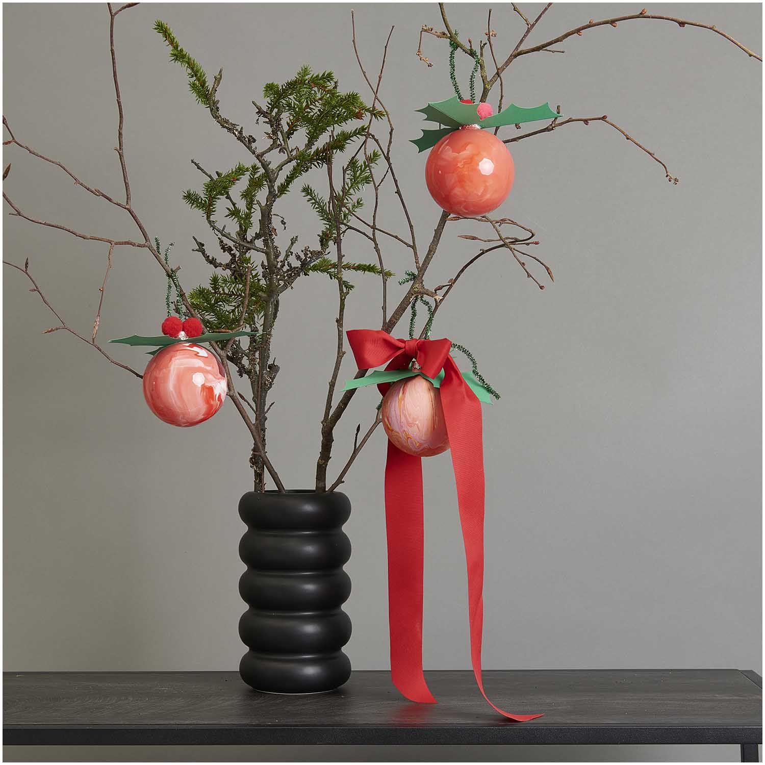 Weihnachtskugel aus Kunststoff 10cm