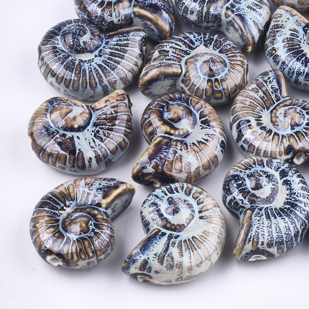 Handgefertigte Porzellanperle Meerschnecke glasiert ca. 40x30mm Loch 2,5-3,5mm 1 Stück 