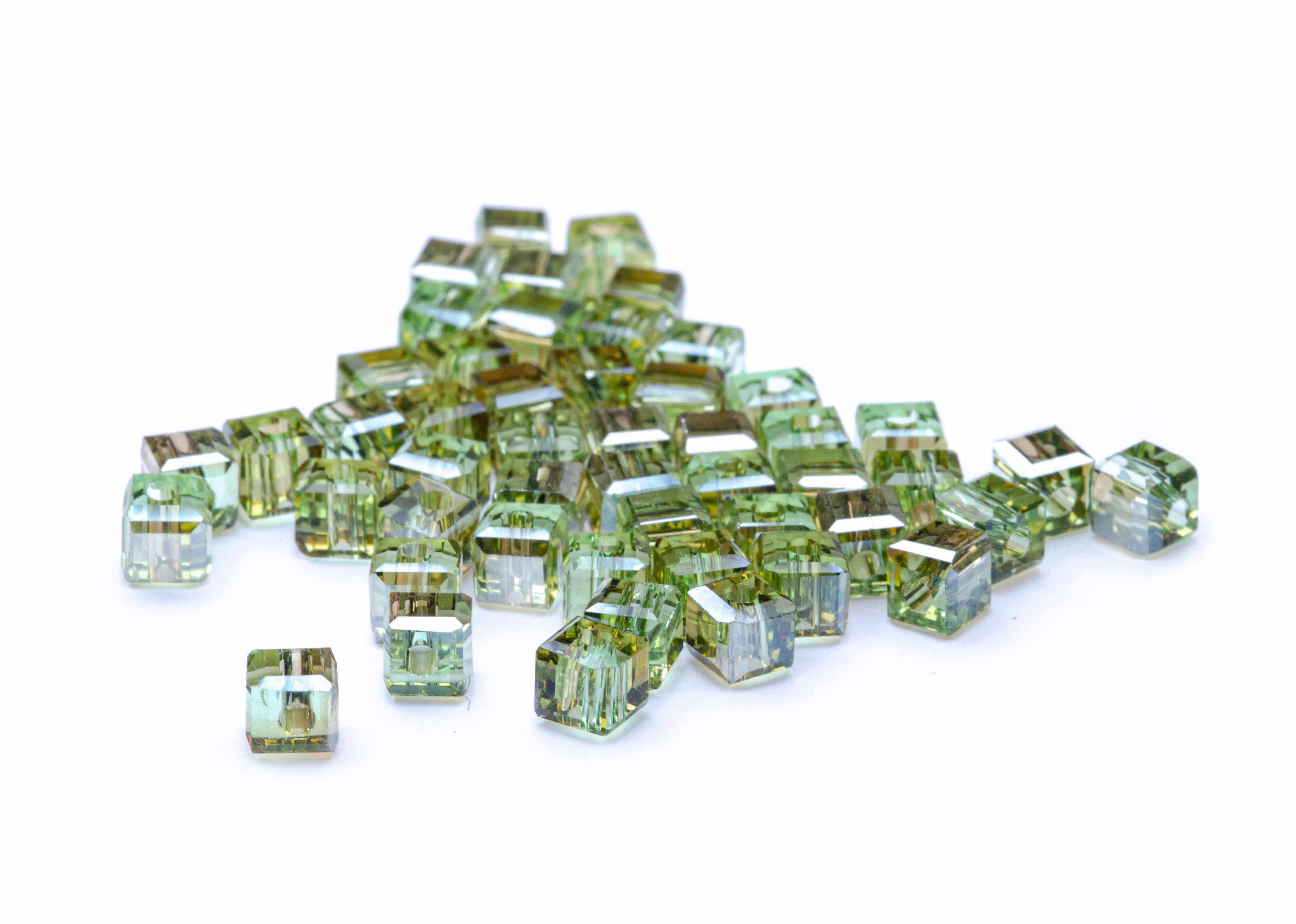 Glasschliffwürfel bedampft grün 3x3mm 50 Stück 
