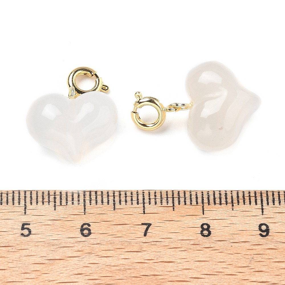 Natürliche Achat Herz Anhänger weiß halbtransparent mit goldfarbenem Messingverschluss 19~20mm 1 Stück Natürliche Achat Herz Anhänger weiß halbtransparent mit goldfarbenem Messingverschluss 19~20mm 1 Stück