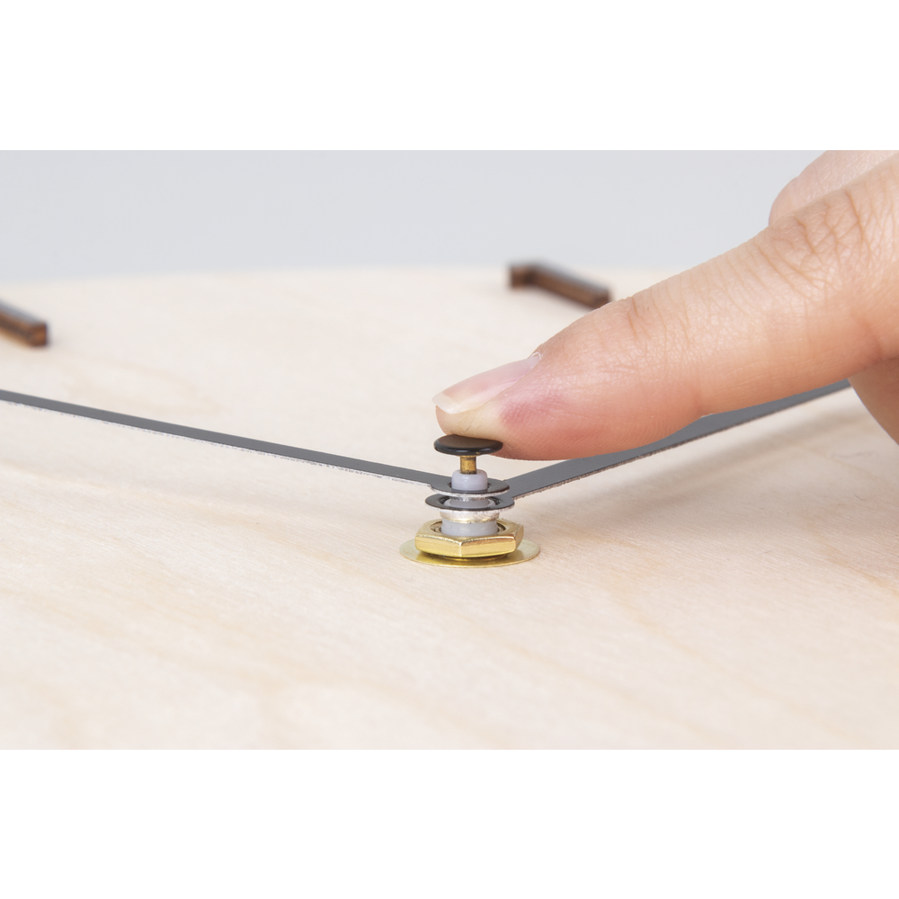 Holzplatte rund , Lochbohrung 7,6mm, 6mm dick, roh