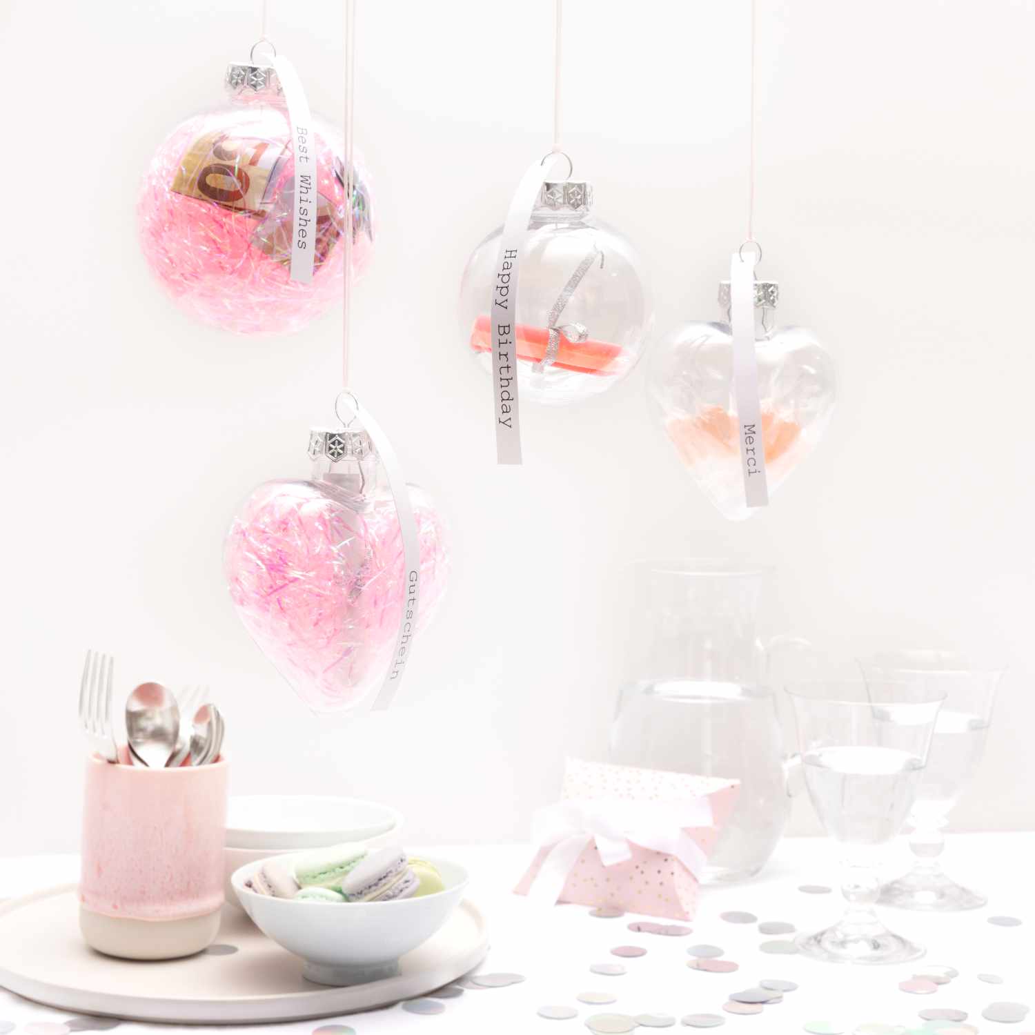 Weihnachtskugel aus Kunststoff 10cm Weihnachtskugel aus Kunststoff 10cm
