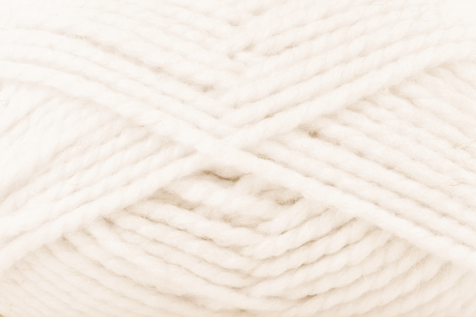 Gründl Alaska Wolle Uni ECRU 100g 75m Gründl Alaska Wolle Uni ECRU 100g 75m