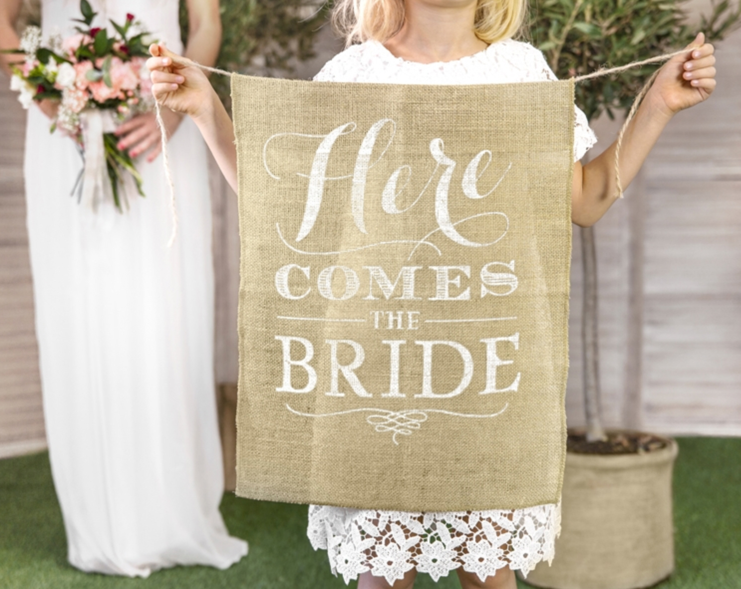 Jute-Schild "Here comes the Bride" Aisle Sign 41x51cm 1 Stk. 