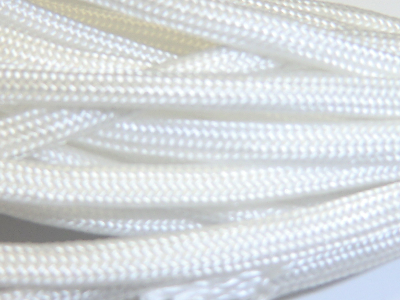 Paracord 4 mm, weiß, 6,4 m/Bündel