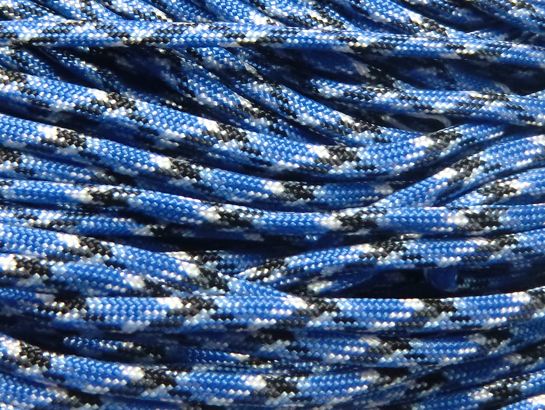 Paracord 4 mm, gemustert  , blau-schwarz-weiß , 6,4m/Bündel