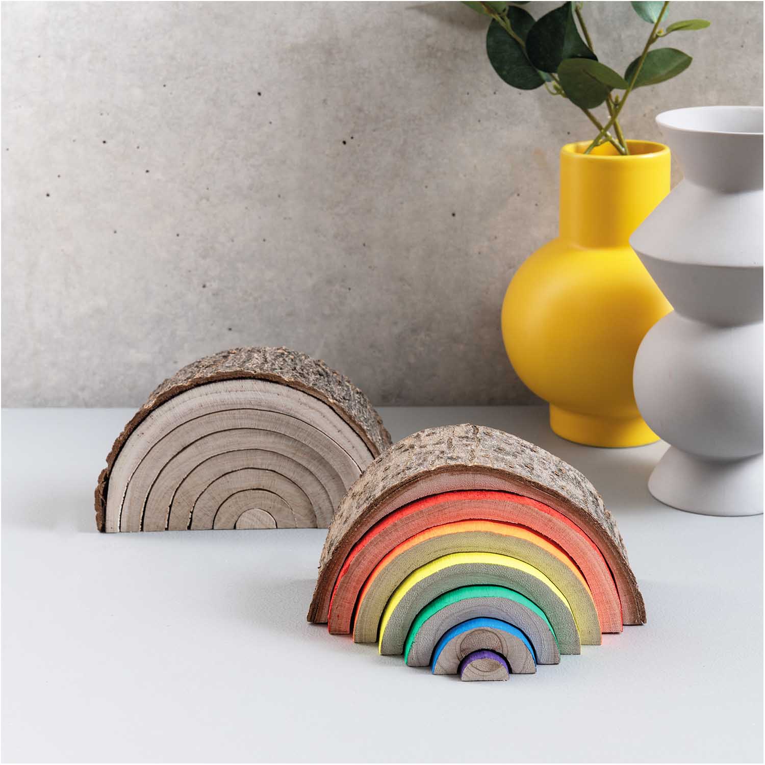 Holz-Regenbogen mit Rinde 14x8x5cm 7-teilig